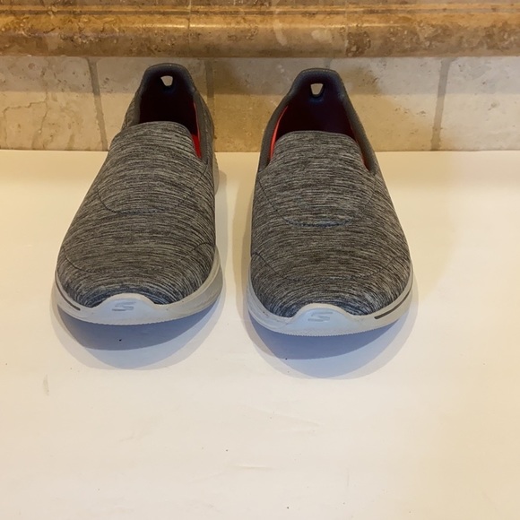 Skechers Womens Go Walk SN14165 Size 10 Gray TextileSlip On Comfort Walking Shoe - Picture 2 of 8
